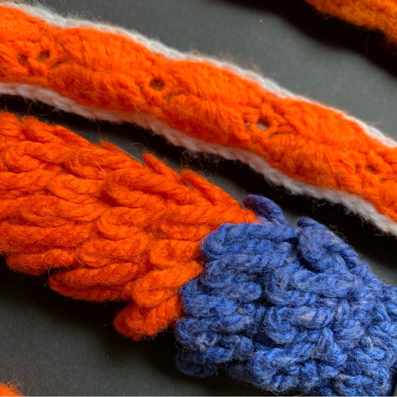 v i n t a g e :: 4 Handmade Crochet Knit Clothing Hangers Wooden Set - Picture 8 of 10